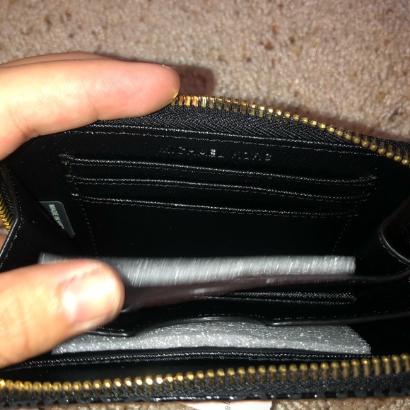BRAND NEW⚡️W TAGS⚡️MICHAEL KORS WRISTLET/WALLET - Picture 8 of 9